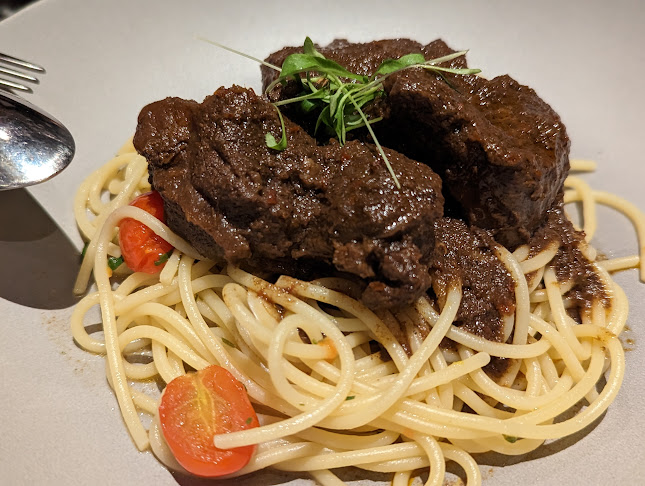 QIN Restaurant & Bar