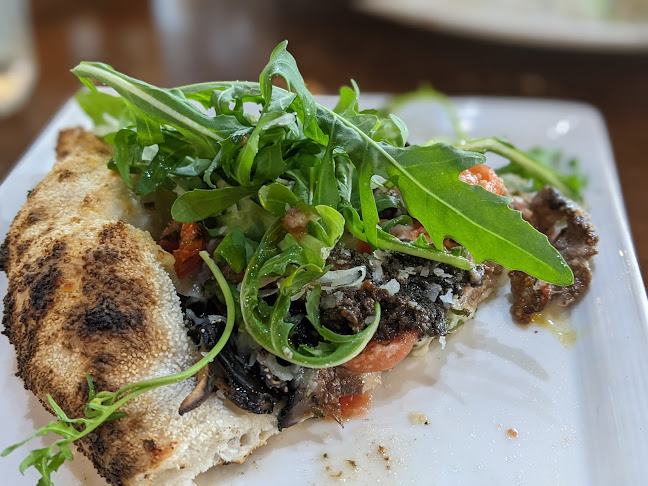 Zazz Pizza - Hospitality and gastronomy