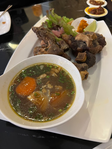 Daun Bistro - Singapore