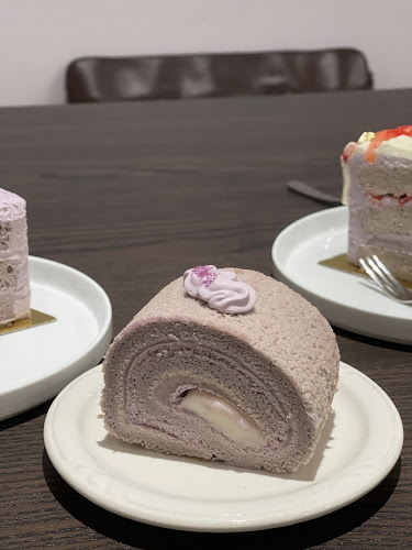 Cafe Lilac by Whisking Bakes