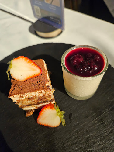 Opinii despre R Italian Kitchen & Smokehouse în Singapore - Hospitality and gastronomy