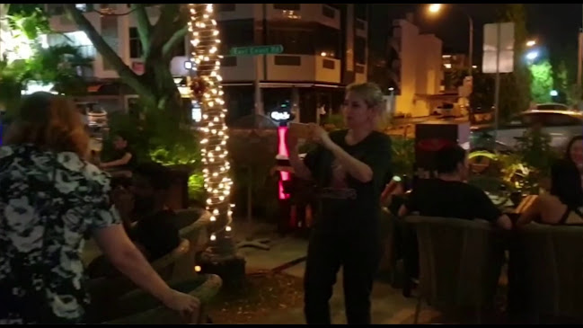 Mel's Place Restaurant & Bar - Singapore