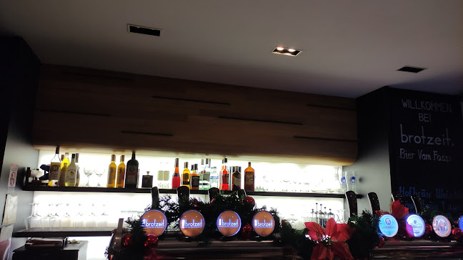 126 E Coast Rd, Singapore 428811