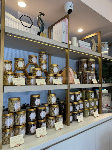 Comentarii opinii despre Delcie's Desserts and Cakes