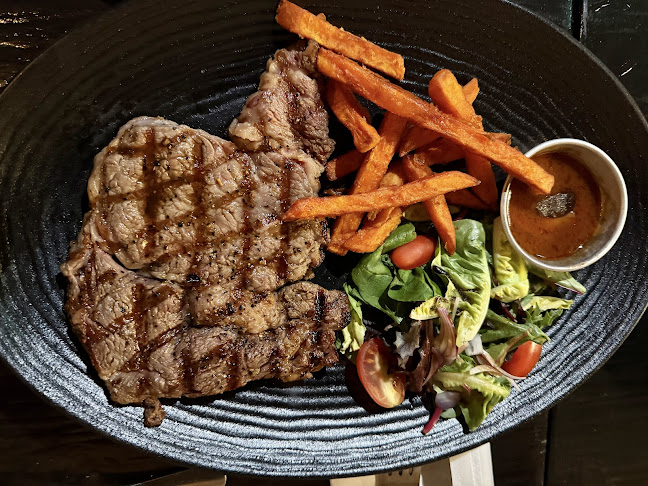 Perle Noire Oyster & Grill Bar (Holland Village) - Singapore