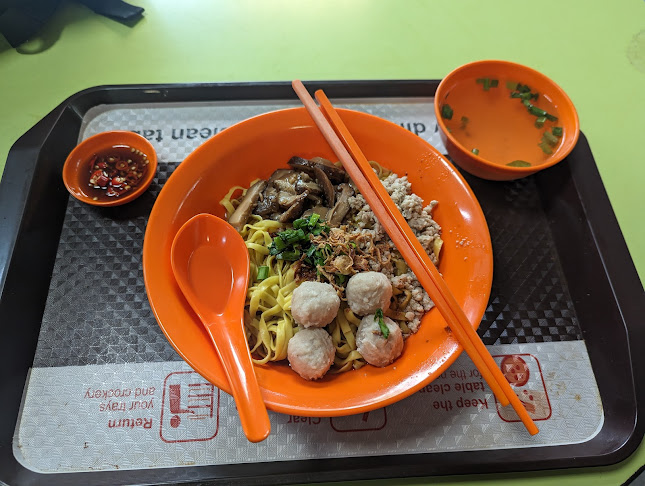 Liang Chuan Fishball Minced Meat Noodle - Hospitality and gastronomy