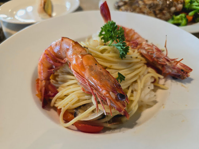 Opinii despre Buddy Hoagies Café & Grill (Waterway Point) în Singapore - Hospitality and gastronomy