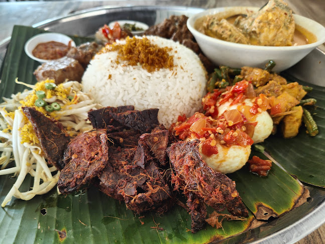 Opinii despre Coba Coba (Nasi Ambeng) în Singapore - Hospitality and gastronomy