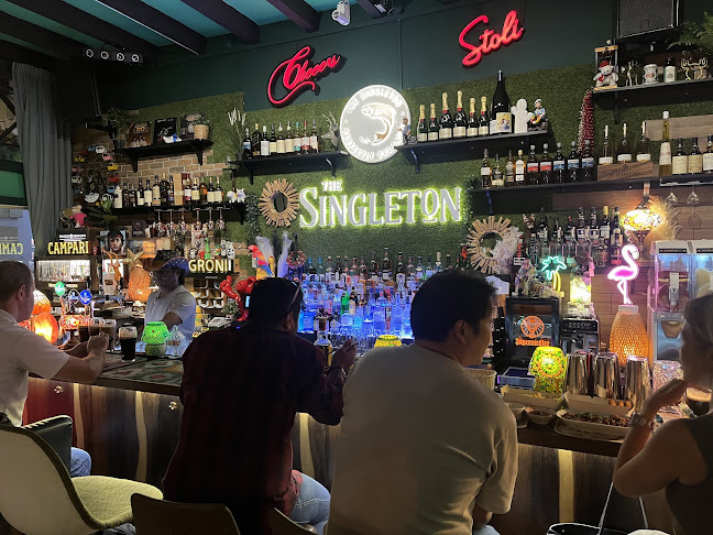 Cheeers Bistro & Bar - Hospitality and gastronomy