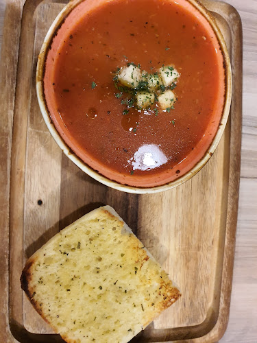 Opinii despre Hot Tomato în Singapore - Hospitality and gastronomy