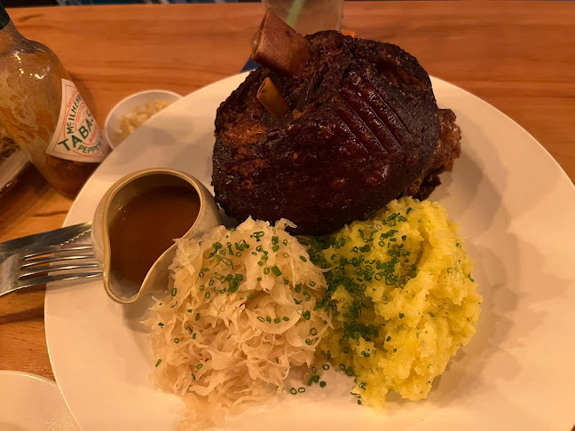 Opinii despre Brauhaus Restaurant & Pub în Singapore - Hospitality and gastronomy