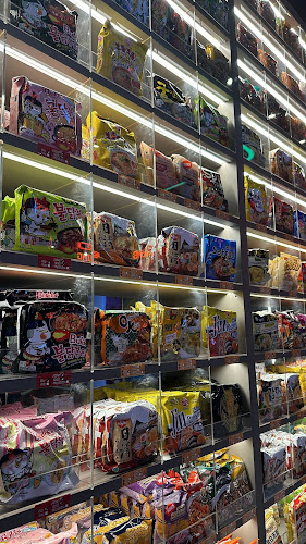 Comentarii opinii despre Midnight Noodle Club