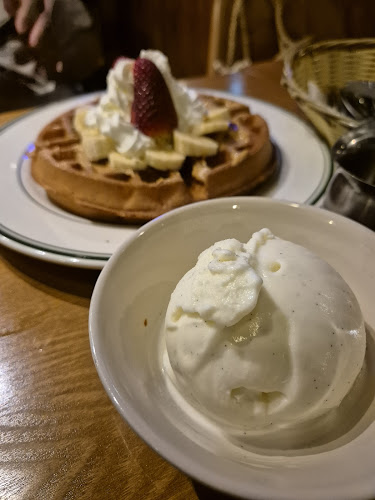 Opinii despre Bernie's în Singapore - Hospitality and gastronomy