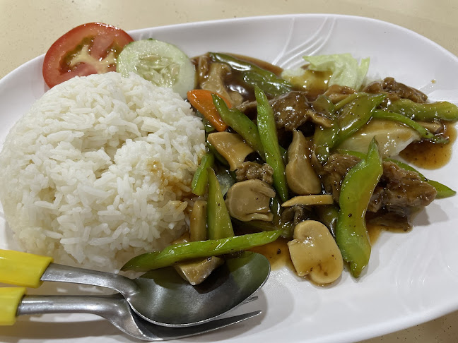 Ru Lai Vegetarian food (Blk24 Sin Ming Road) - Hospitality and gastronomy