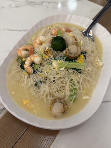 White Restaurant (Sun Plaza)