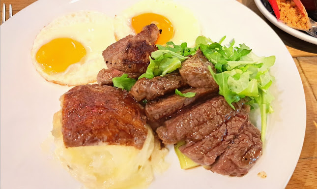 8 Grange Rd, #01-01, Singapore 239695