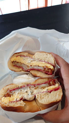 Comentarii opinii despre Marlow's Deli Joo Chiat