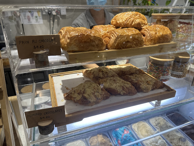 6 Letter Brunch Crawford Lane - Hospitality and gastronomy