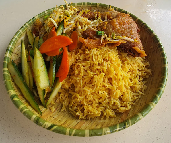 Comentarii opinii despre Raden Lina Nasi Padang @ West Plaza Pasir Ris (Koufu FoodCourt)