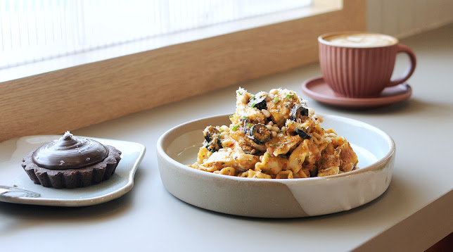 Plain Vanilla Neil Road