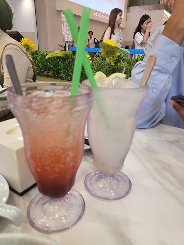 176 Orchard Rd, #B1 - 07 The Centrepoint, Singapore 238843