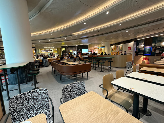 Opinii despre McDonald's Jewel în Singapore - Hospitality and gastronomy