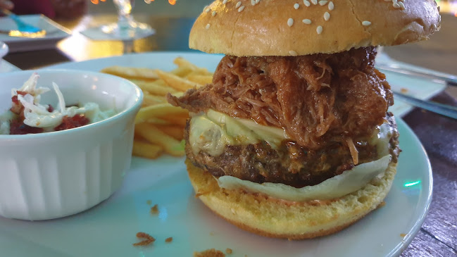 Wings Bar & Grill - Singapore