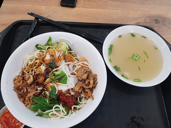 Qiao Yuan Fish Soup Ban Mian - Singapore