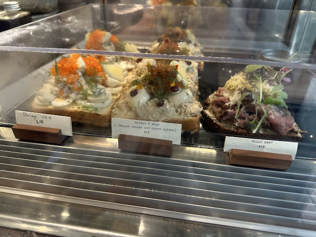 370 Alexandra Rd, #01-14A, Singapore 159953