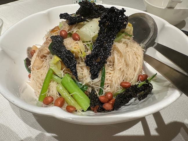 PUTIEN Kitchener Road - Hospitality and gastronomy