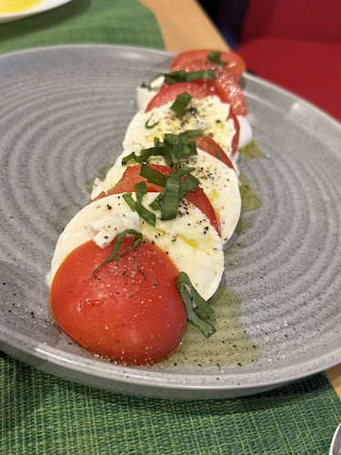 La Bettola Pizza & Grill - Singapore