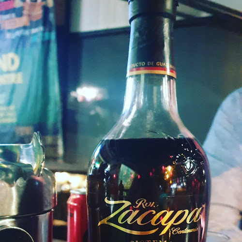 Comentarii opinii despre BamBooze Bar & Bistro