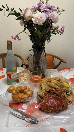 Crab Delivery Singapore by 8 Crabs - Singapore