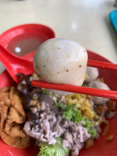 Comentarii opinii despre MACPHERSON BAK CHOR MEE