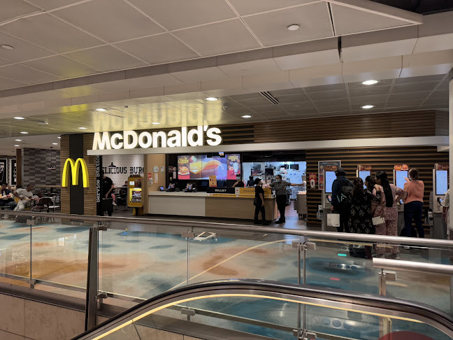 McDonald's Changi Airport Terminal 2 (T2) Transit Lounge - Singapore