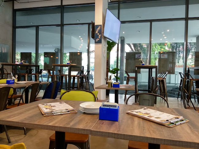 Lazy Lizard - The Promenade - Singapore