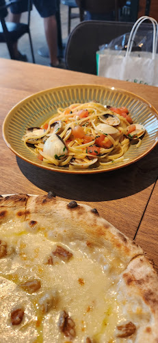 Opinii despre 2it & Drink în Singapore - Hospitality and gastronomy