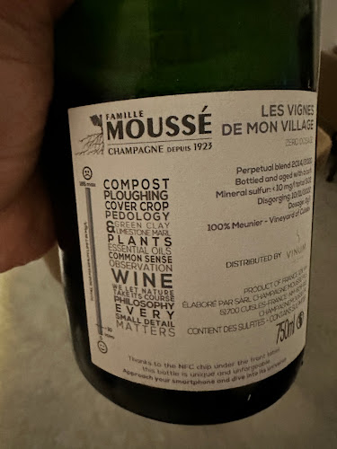 Convivial Champagne Bar - Singapore