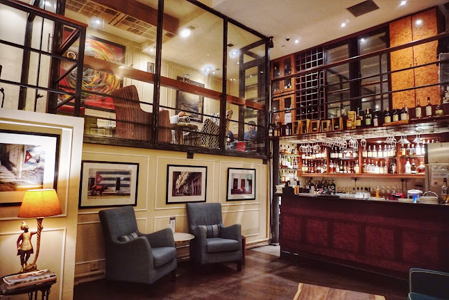 The Connoisseur Divan