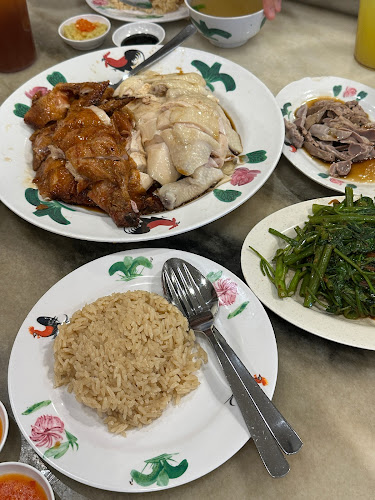Wee Nam Kee Hainanese Chicken Rice Restaurant - Singapore