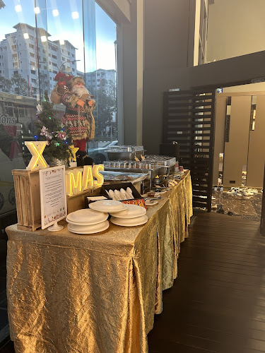 Bedok North Street 5, #06-27 Shimei East Kitchen, Blk 3015, Singapore 486350