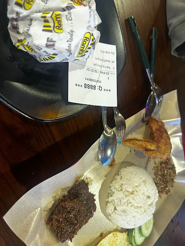 Opinii despre Lepak One Corner @ Canberra în Singapore - Hospitality and gastronomy