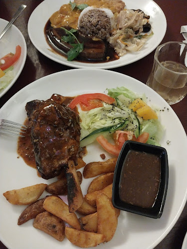 75 Carpmael Rd, Singapore 429812