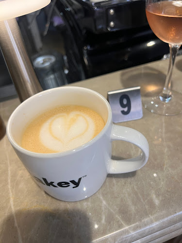 nakey - Hospitality and gastronomy