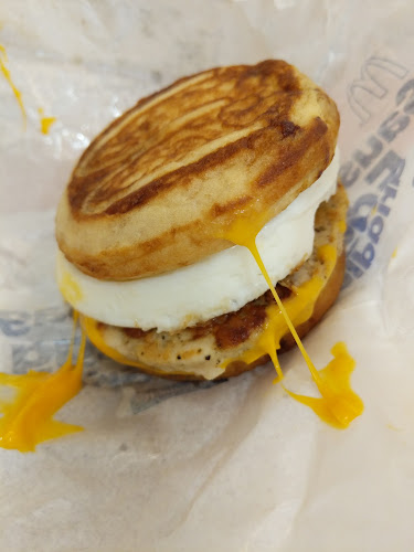 Opinii despre McDonald's Clementi Ave 3 în Singapore - Hospitality and gastronomy