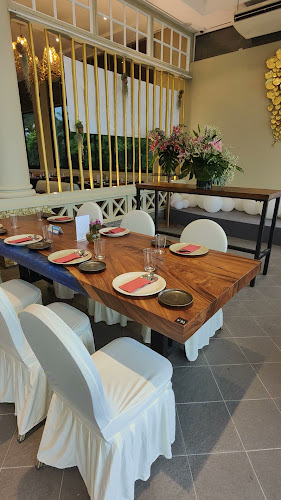 Heaven's Lotus - Hospitality and gastronomy