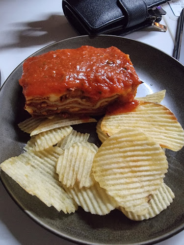 Comentarii opinii despre Three's A Crowd