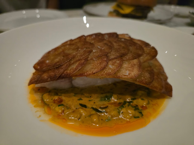 Comentarii opinii despre FYSH at EDITION