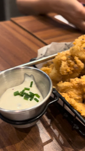 75 Jellicoe Rd, #01-00 Wavelink Holdings Pte Ltd, Singapore 208738