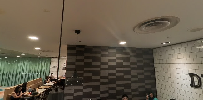 McDonald's Changi Airport Terminal 2 (T2) Transit Lounge